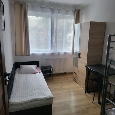 Rooms4Rest Popularna - Private Rooms For Tourists - Atr Consulting Sp, Z O,O, Βαρσοβία Εξωτερικό φωτογραφία