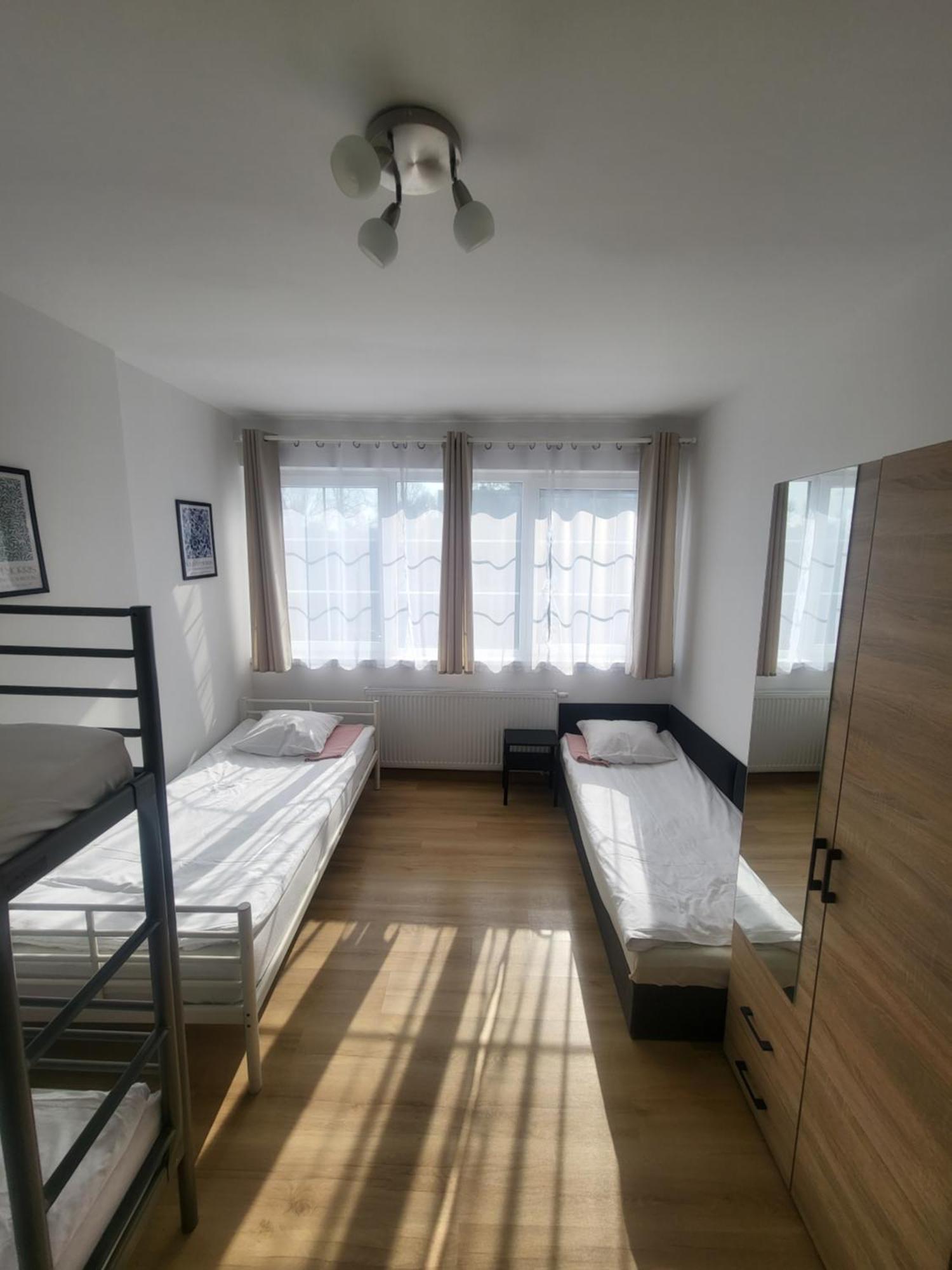 Rooms4Rest Popularna - Private Rooms For Tourists - Atr Consulting Sp, Z O,O, Βαρσοβία Εξωτερικό φωτογραφία