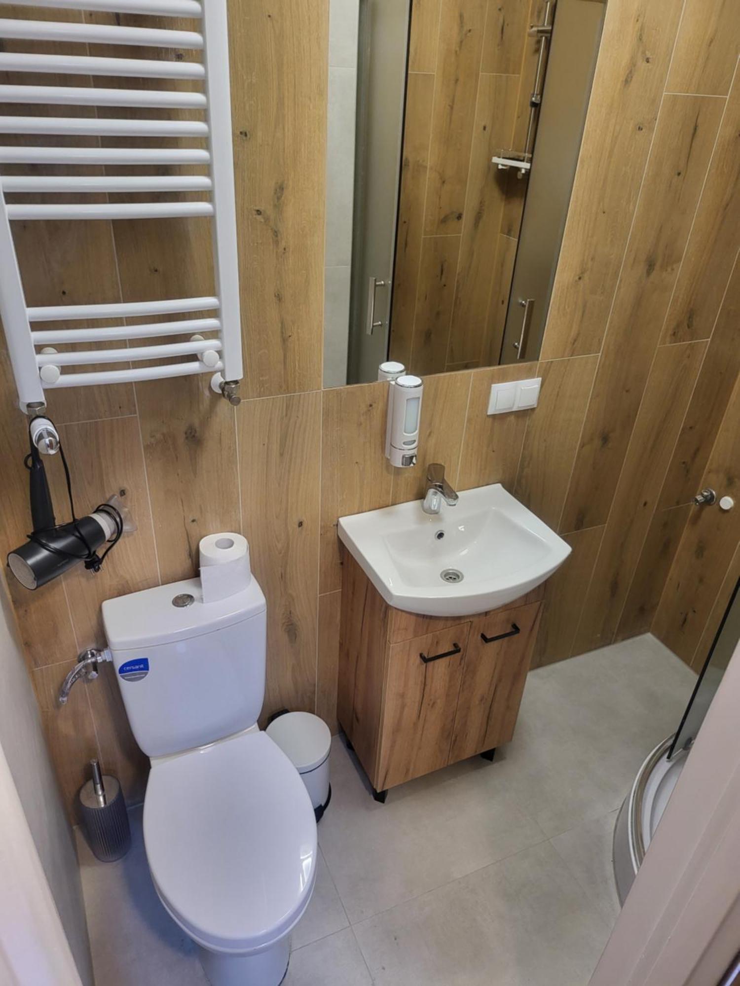 Rooms4Rest Popularna - Private Rooms For Tourists - Atr Consulting Sp, Z O,O, Βαρσοβία Εξωτερικό φωτογραφία