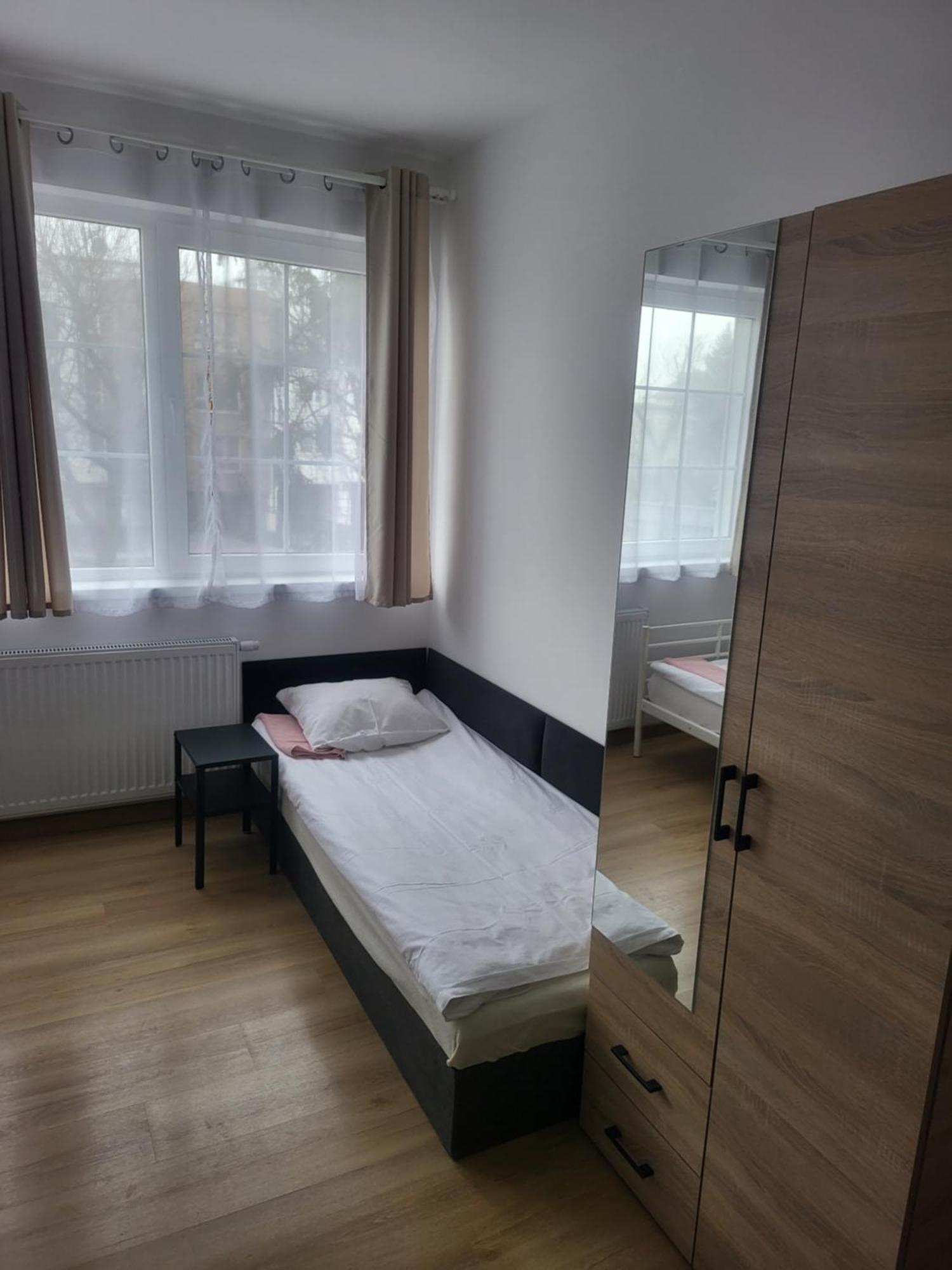 Rooms4Rest Popularna - Private Rooms For Tourists - Atr Consulting Sp, Z O,O, Βαρσοβία Εξωτερικό φωτογραφία